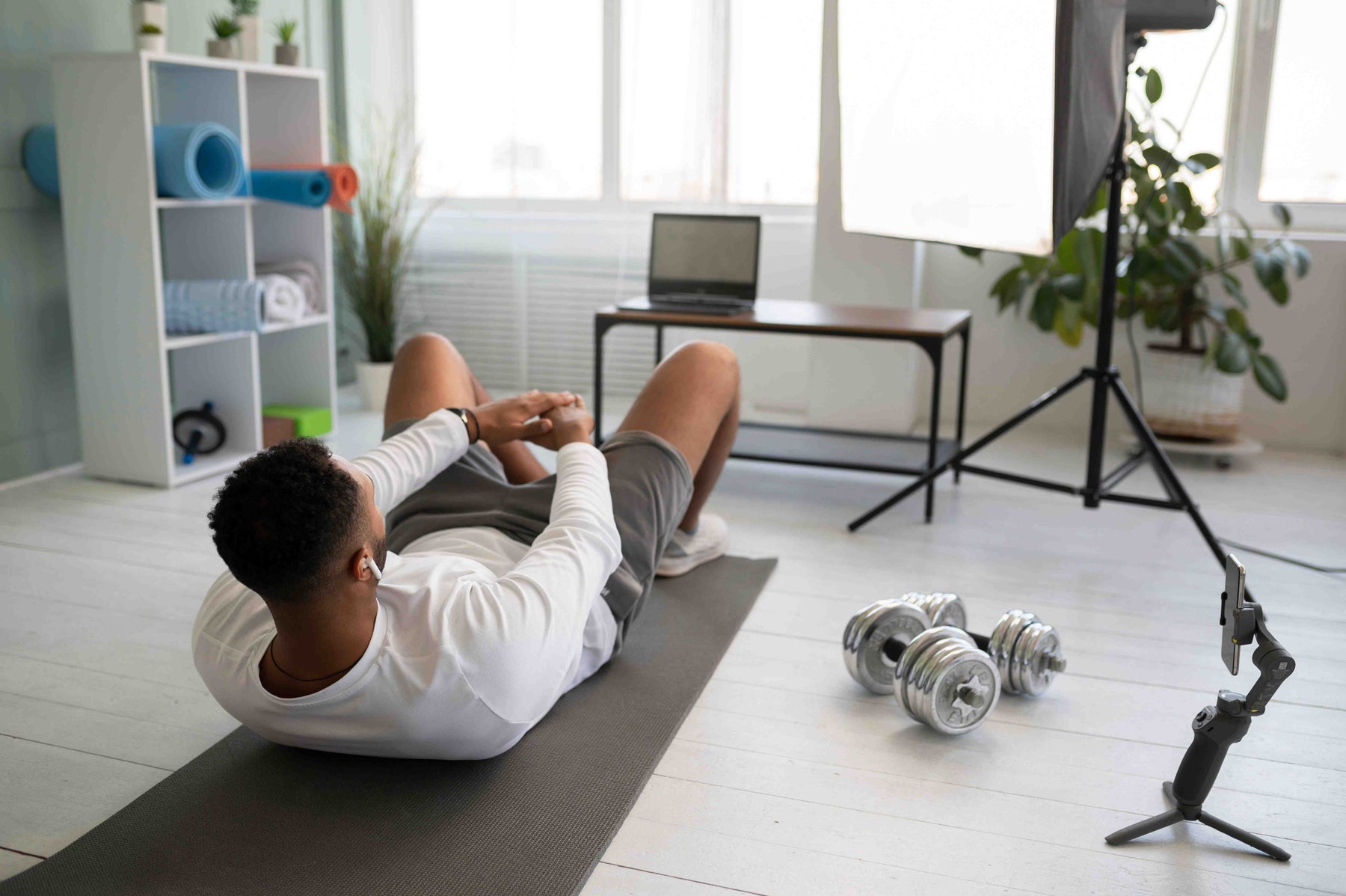 Home Gym vs. Commercial Gym: The Best Choice for Your Fitness Goals